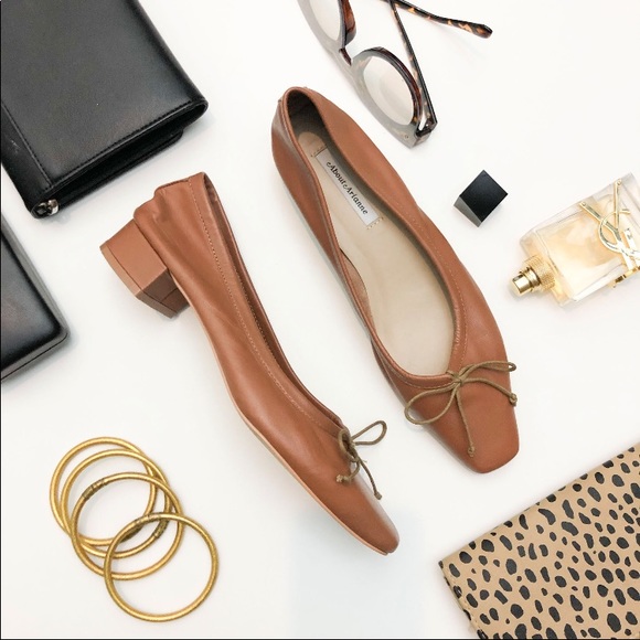 About Arianne Mina Fall Ballet Pump Leather Brown